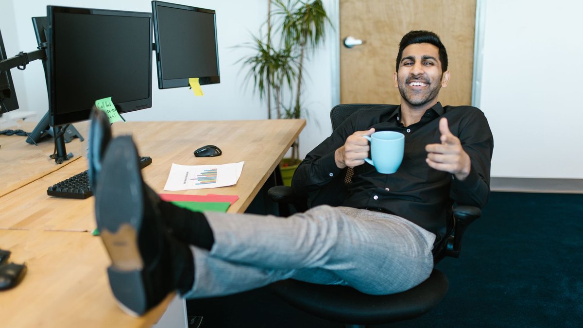 How to Ease Neck and Back Pain From Sitting at a Desk All Day