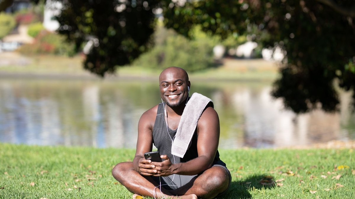 Digital Minimalism: How to Reclaim Your Focus in a Distracted World
