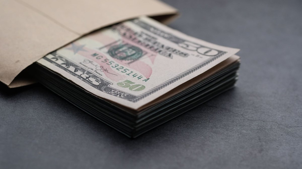 The Envelope Budgeting Method: A Simple Way to Control Your Spending